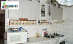 Dvojizbový byt s balkónom v centre. /CENA: 33.900 EUR /