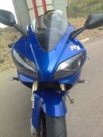 YAMAHA R1