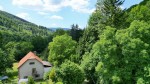 Na predaj dom s veľkým pozemkom s potokom