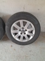 Kolesá na elektrónoch s letnými pneu